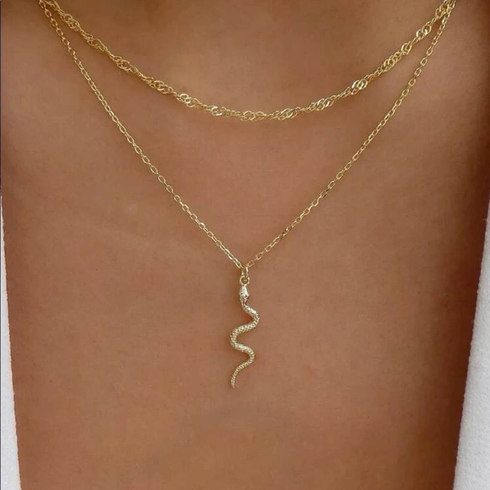 🎉 New Golden Layered Snake Adjustable Necklace